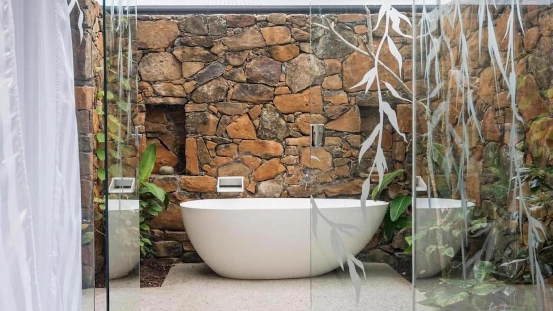 Buhwi Bira Byron Bay - Studio Apartment 0*,  Australia